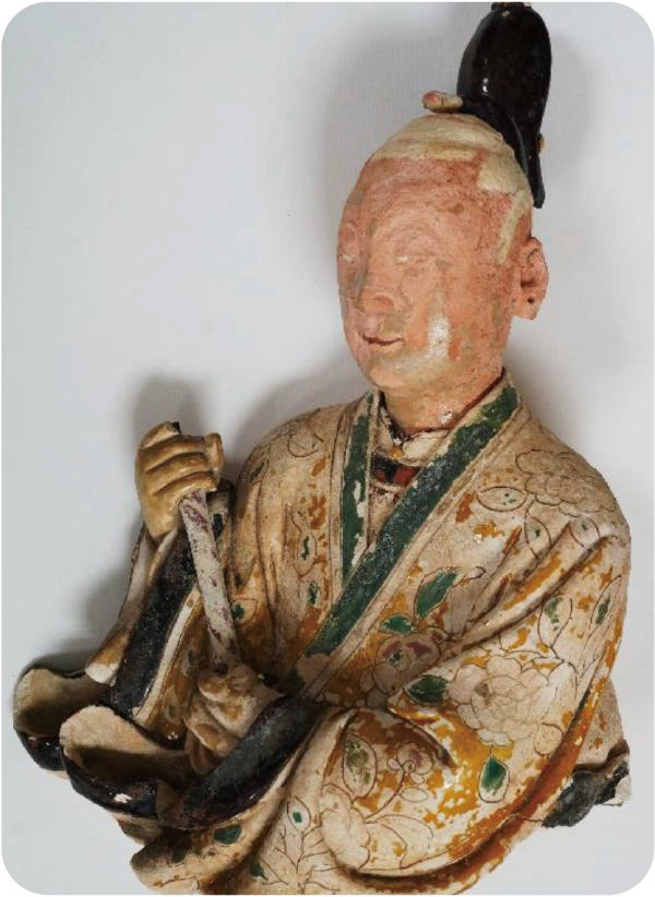 Bust of a Maiden under Regular Light