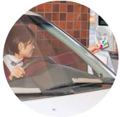 圖五　停車時以悠遊卡付費,可省去排隊繳停車費的