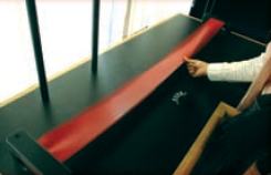 圖三／改變捏住的點，橋面扭動的模式跟著改變。