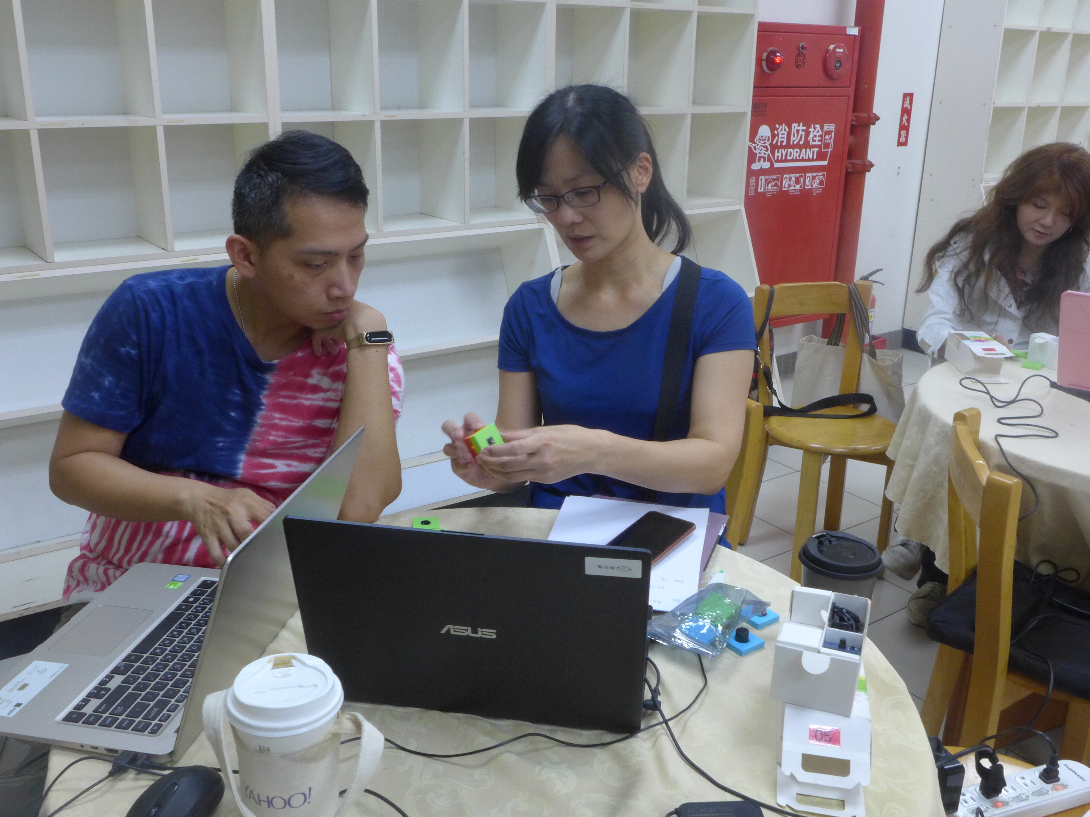 種子教師們試著組裝測試